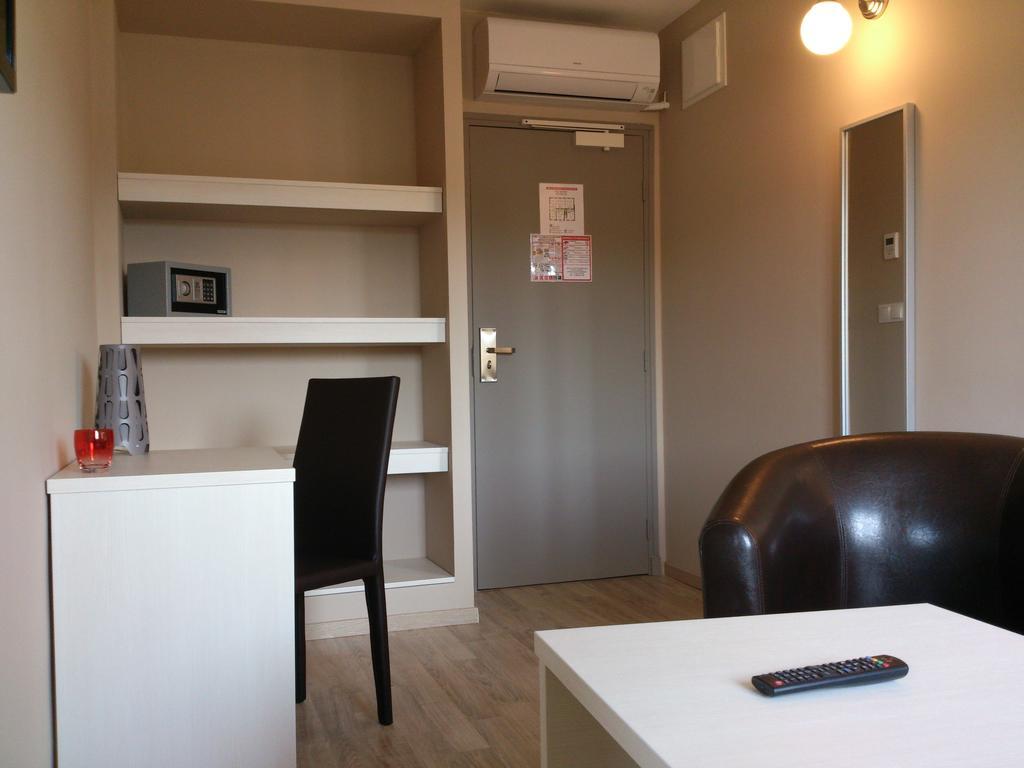Hotel Les Petits Oreillers Saint-Martin-dʼArdèche Δωμάτιο φωτογραφία