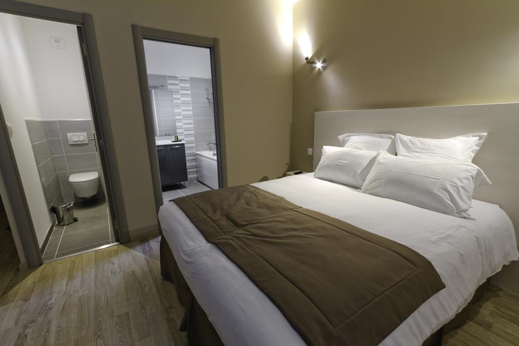 Hotel Les Petits Oreillers Saint-Martin-dʼArdèche Δωμάτιο φωτογραφία