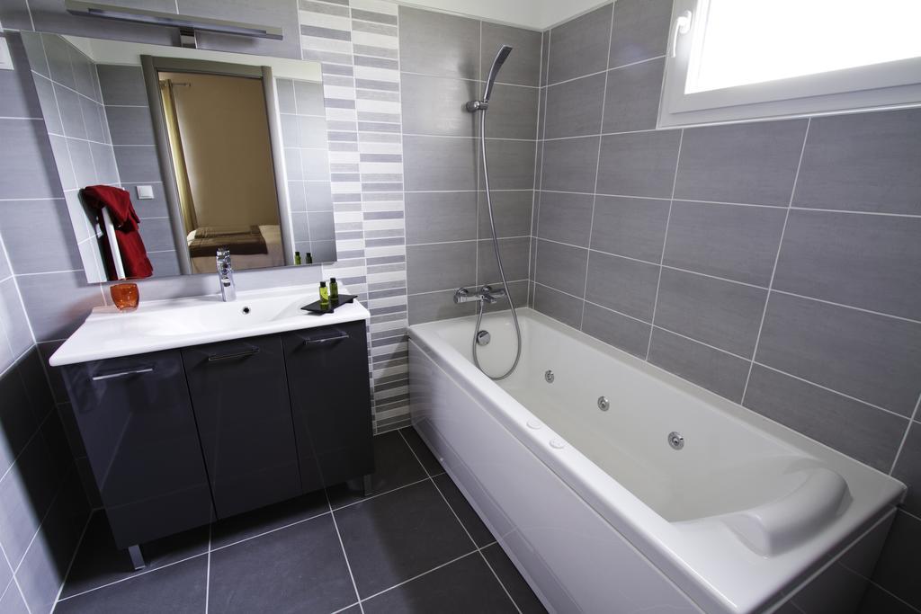 Hotel Les Petits Oreillers Saint-Martin-dʼArdèche Δωμάτιο φωτογραφία