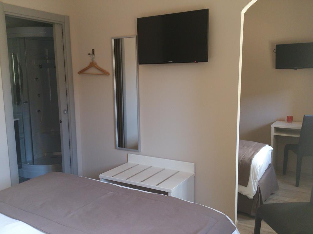 Hotel Les Petits Oreillers Saint-Martin-dʼArdèche Δωμάτιο φωτογραφία